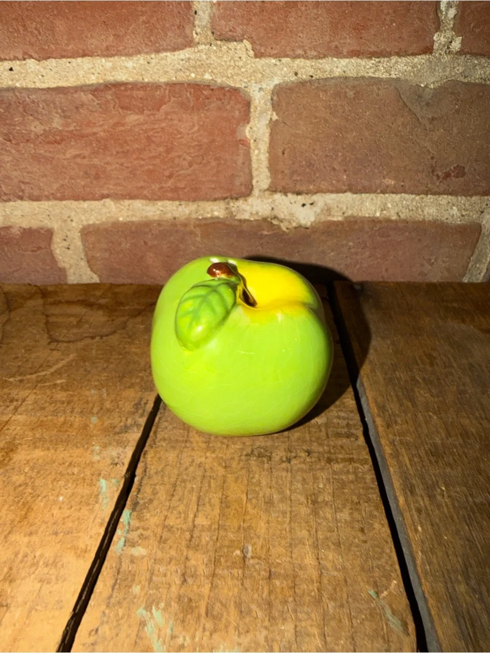 Glossy Red and Green Ceramic Apple Accent Pair Salt Pepper Shakers Match